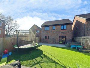 Photo 13- click for photo gallery